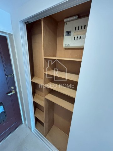 ウエスト江戸堀の収納|同マンション別部屋：参考写真