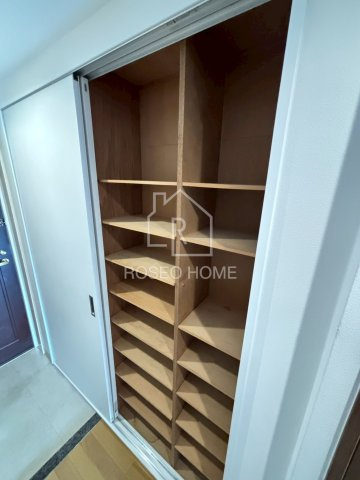 ウエスト江戸堀の収納|同マンション別部屋：参考写真