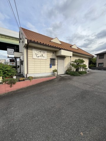 天白町店舗の駐車場