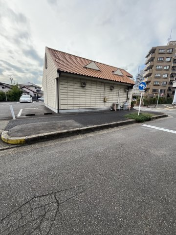 天白町店舗の駐車場