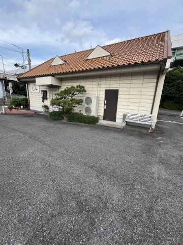 天白町店舗の駐車場