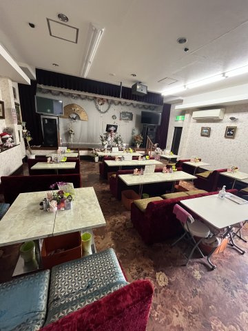 天白町店舗のロビー