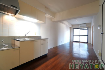 【居間・リビング】 | アルカディア鶴里【名古屋市賃貸・RC造】 | ＬＤＫ１２帖