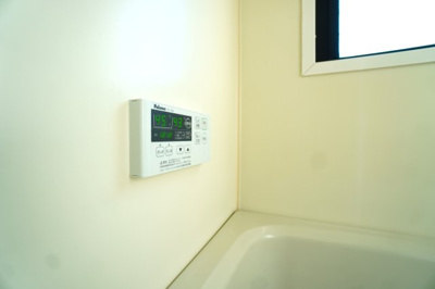 【浴室】 | アルカディア鶴里【名古屋市賃貸・RC造】 | 追焚き機能付き給湯器リモコン