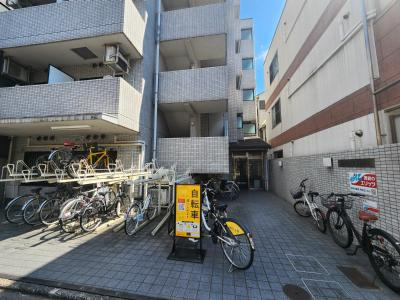 レジデンスじゅらくのエントランス