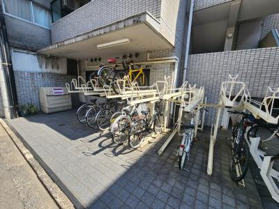 レジデンスじゅらくの駐車場|駐輪場