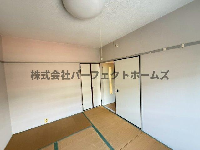 枚方ハイツ3号棟の和室|ゆったりとくつろげる和室です