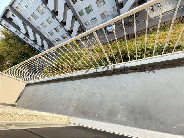 枚方ハイツ3号棟のバルコニー|陽当たり良好なバルコニーです