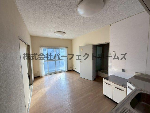 枚方ハイツ3号棟の居間・リビング|使いやすい居間です