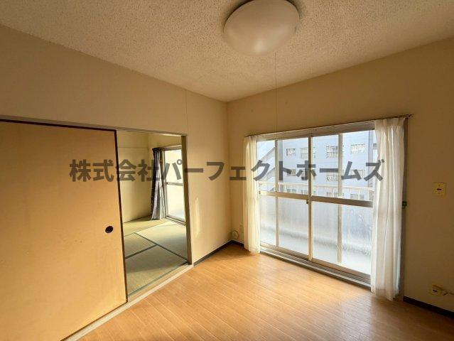 枚方ハイツ3号棟の居間・リビング|居間です