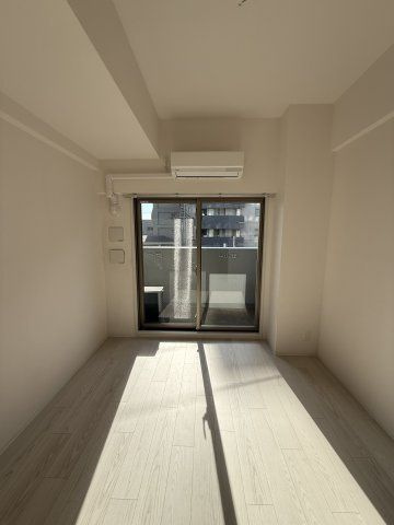 エスリード大阪フェリスの洋室