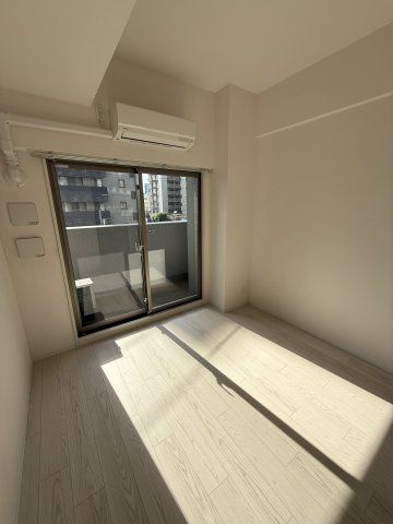 エスリード大阪フェリスの洋室