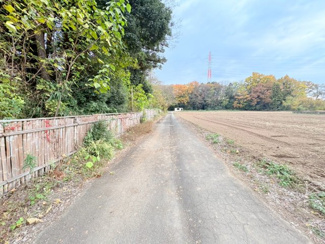 【前面道路含む現地写真】 | 坂戸市塚越　建築条件なし売地　東武東上線『北坂戸駅』徒歩40分　【勝呂小学区】