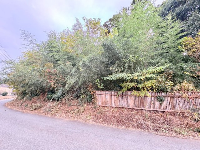 坂戸市塚越　建築条件なし売地　東武東上線『北坂戸駅』徒歩40分　【勝呂小学区】の外観