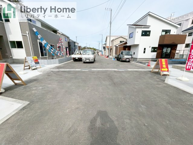 日立市西成沢町2丁目23-P1　新築戸建　13号棟の前面道路含む現地写真