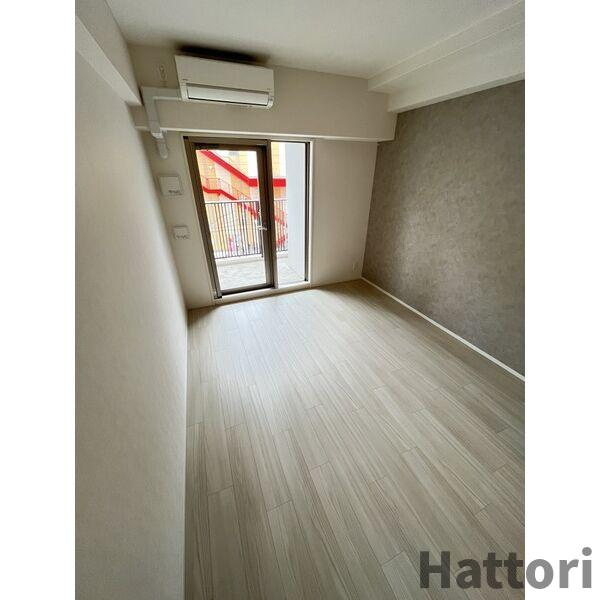 スプランディッド十三本町の居間・リビング