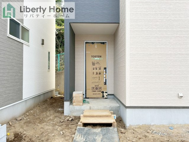日立市西成沢町2丁目23-P1　新築戸建　14号棟のエントランス