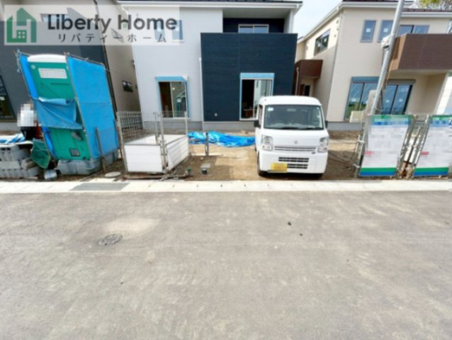 日立市西成沢町2丁目23-P1　新築戸建　15号棟の前面道路含む現地写真