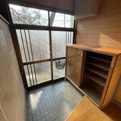 山谷マンションの玄関