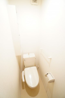 【トイレ】 | フェリーチェ トレ | ※同物件・反転タイプの写真です。