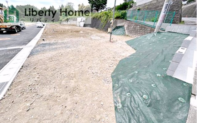 日立市西成沢町2丁目23-P1　新築戸建　21号棟の前面道路含む現地写真