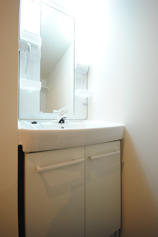 ハーモニーレジデンス田町の洗面所|スペースが確保できる洗面所です