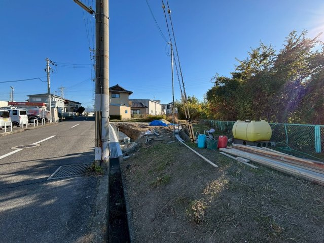 泉佐野市鶴原新築戸建の前面道路含む現地写真|2025/11/23撮影