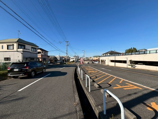 泉佐野市鶴原新築戸建の前面道路含む現地写真|2025/11/23撮影