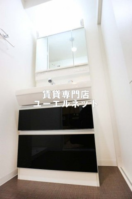 【独立洗面台】 | ハーヴェスト江坂 | 清潔感ある独立洗面台で毎日気持ちよく♪