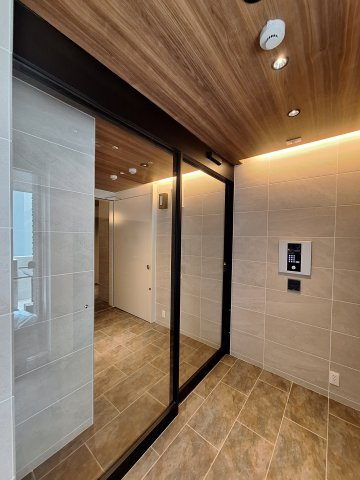 トライアド大崎のロビー