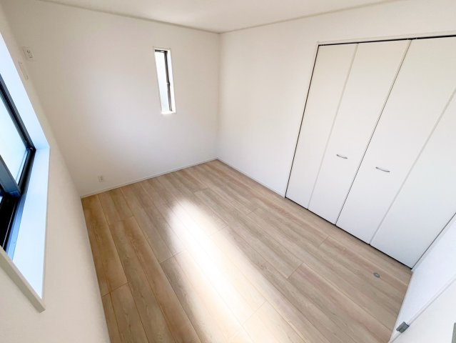 岩出市山　第3期　新築戸建ての洋室