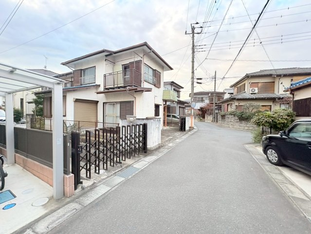 鶴ヶ島市中新田　建築条件なし売地　東武越生線『一本松駅』徒歩6分　【新町小学区】の前面道路含む現地写真