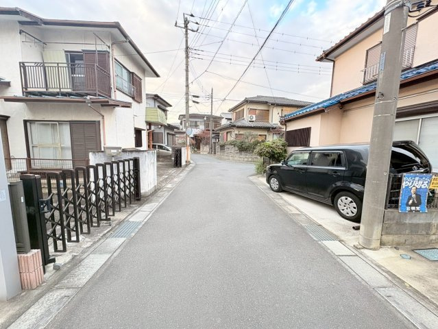 鶴ヶ島市中新田　建築条件なし売地　東武越生線『一本松駅』徒歩6分　【新町小学区】の前面道路含む現地写真