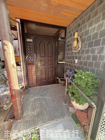 太田1丁目　中古戸建の玄関