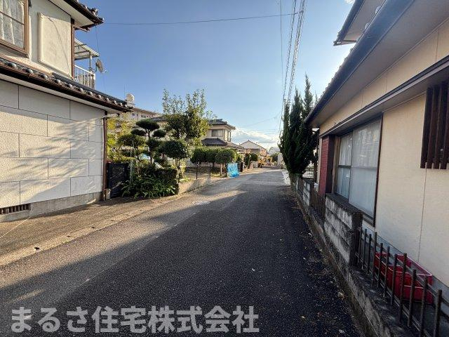 太田1丁目　中古戸建の前面道路含む現地写真