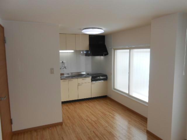 ドミール晴の居間・リビング