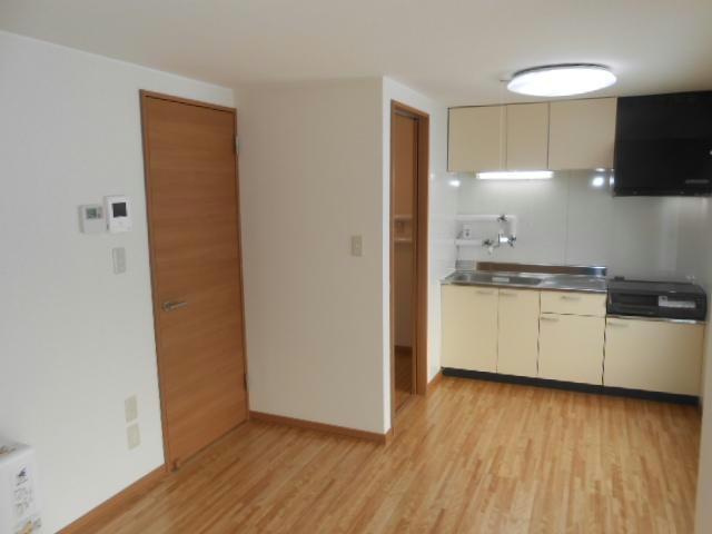 ドミール晴の居間・リビング