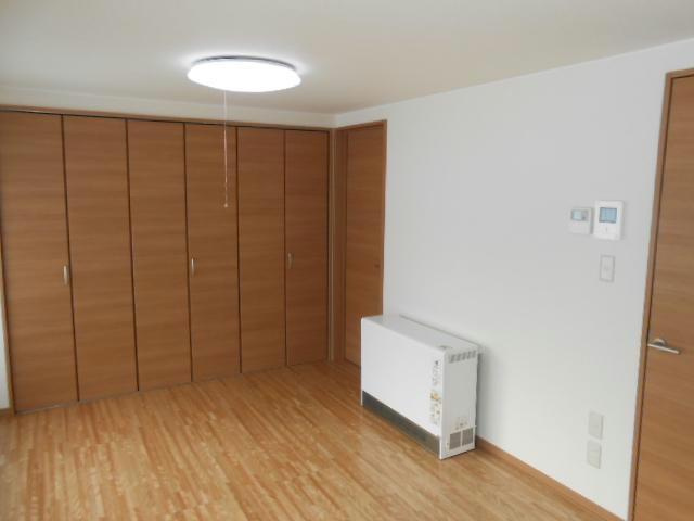 ドミール晴の居間・リビング