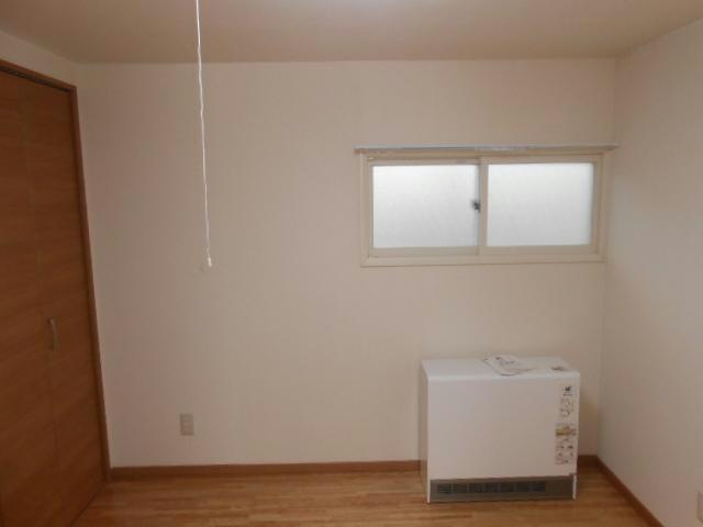 ドミール晴の洋室