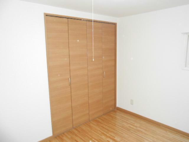 ドミール晴の洋室