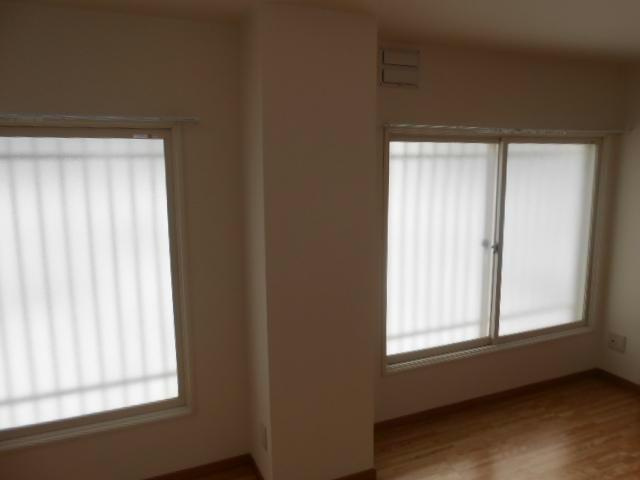 ドミール晴の居間・リビング