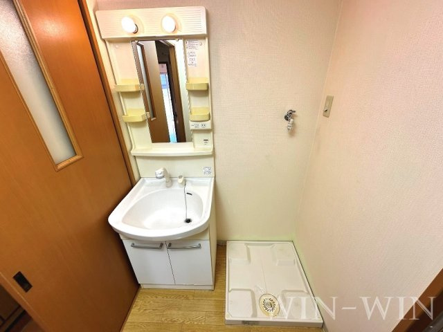 ロイヤルハイツ 五番館の洗面所|イメージ（同施工会社同一モデルの写真です）