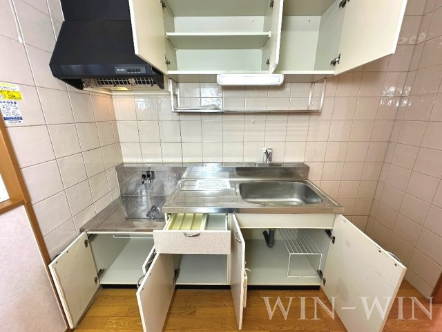 ロイヤルハイツ 五番館のキッチン|イメージ（同施工会社同一モデルの写真です）