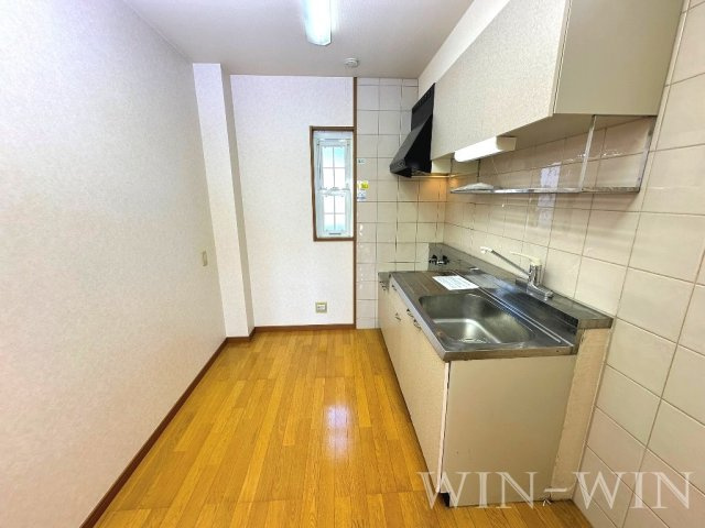 ロイヤルハイツ 五番館のキッチン|イメージ（同施工会社同一モデルの写真です）