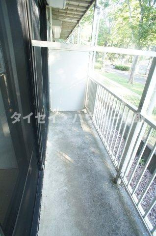 コーポ白百合　Ｅ棟のバルコニー