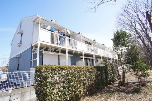 コーポ白百合　Ｅ棟の外観|閑静な住宅街にありますよ。