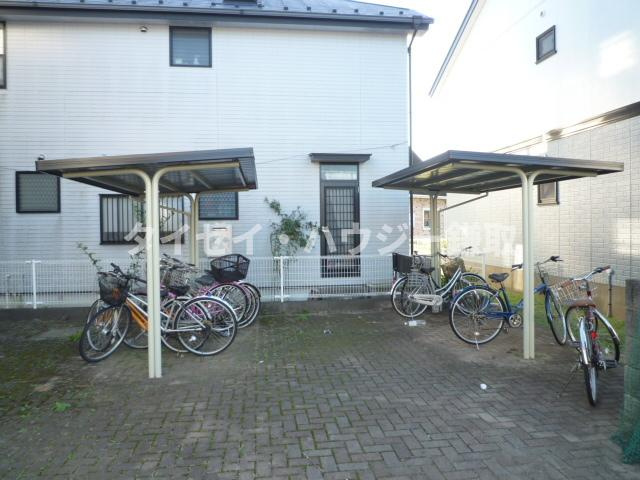 リリーヴィレッジＤ棟のその他共用部分|自転車置き場です