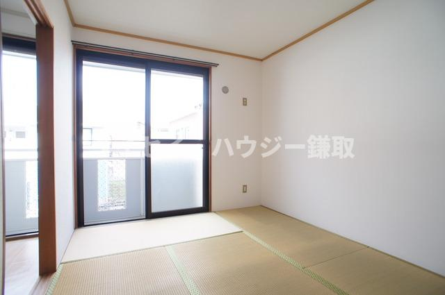 リリーヴィレッジＡ・Ｂ棟の和室