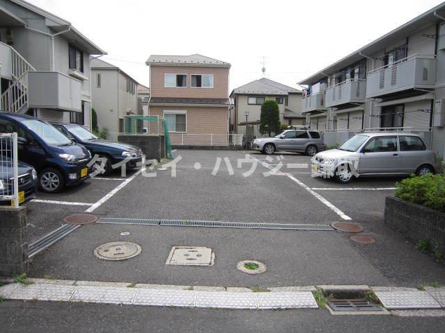 リリーヴィレッジＡ・Ｂ棟の駐車場