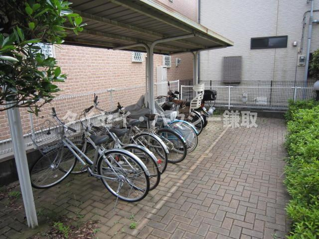 リリーヴィレッジＡ・Ｂ棟のその他共用部分|敷地内に自転車置き場です